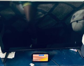 32 inch insignia fire tv & Amazon show  5 3rd generation