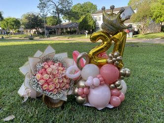 Ramo De Rosas Y Balloon Bouquet