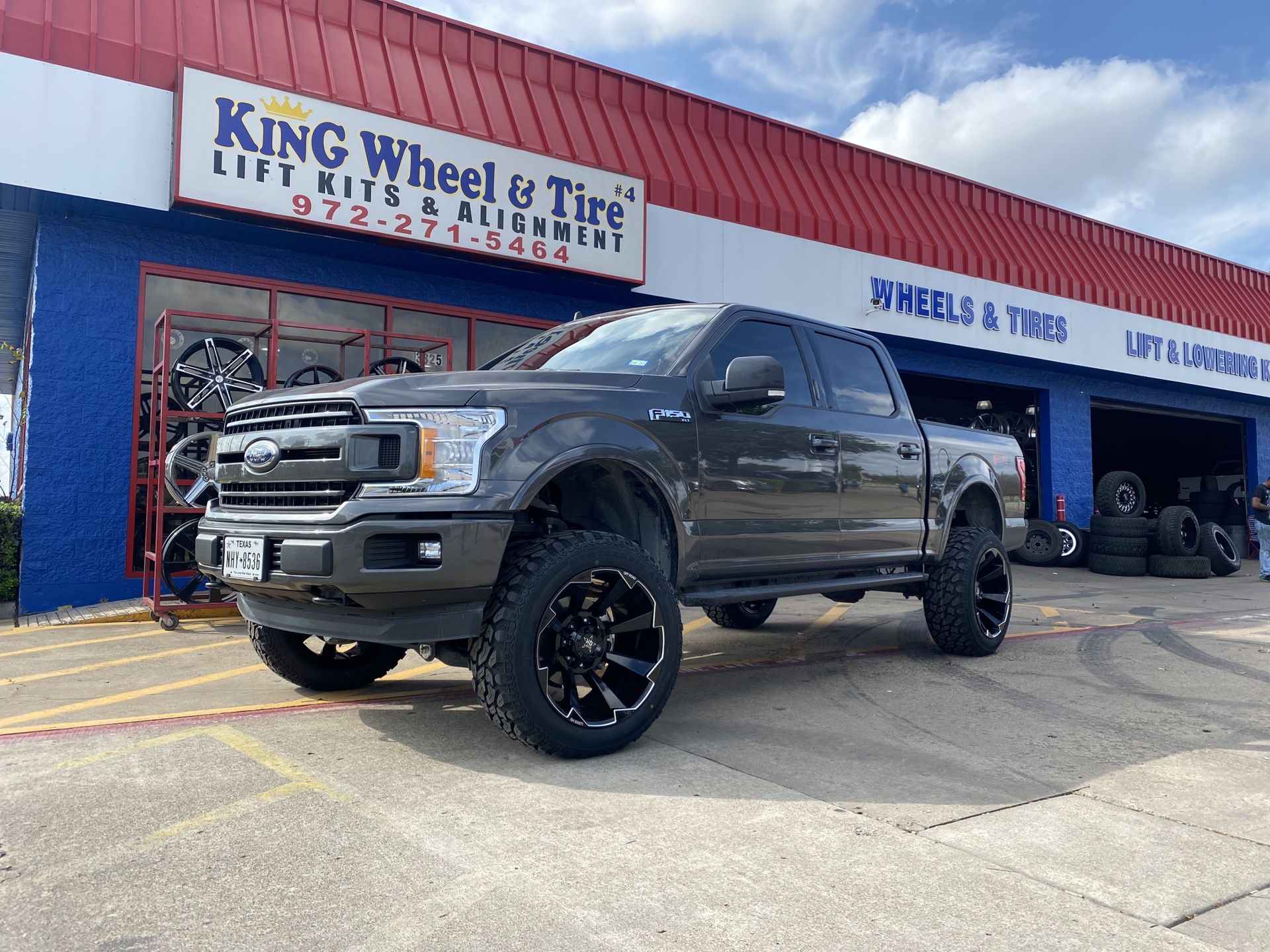 22x12 HD LUXX 35x12.50r22 FORD CHEVY GMC