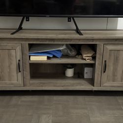 Tv stand