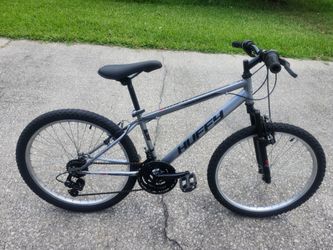 Clean 24 inch wheel bike with 21 speeds