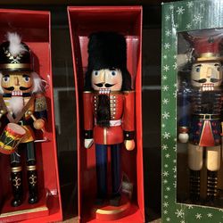 Nutcrackers 