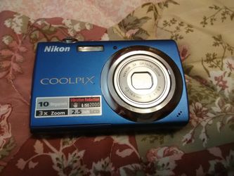 Nikon Coolpix S220 10mp camera