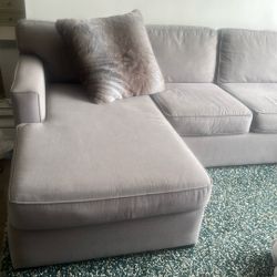 MODERN GRAY SECTIONAL SOFA W/ CHAISE – EXCELLENT CONDITION – $450 OBO  Selling my beautiful gray sectional with chaise lounge—super comfy, modern, and
