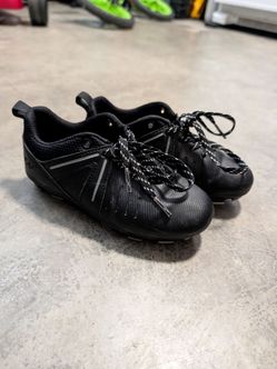 DSG Little Kids Black Soccer Cleats Size 11 - Everett, WA