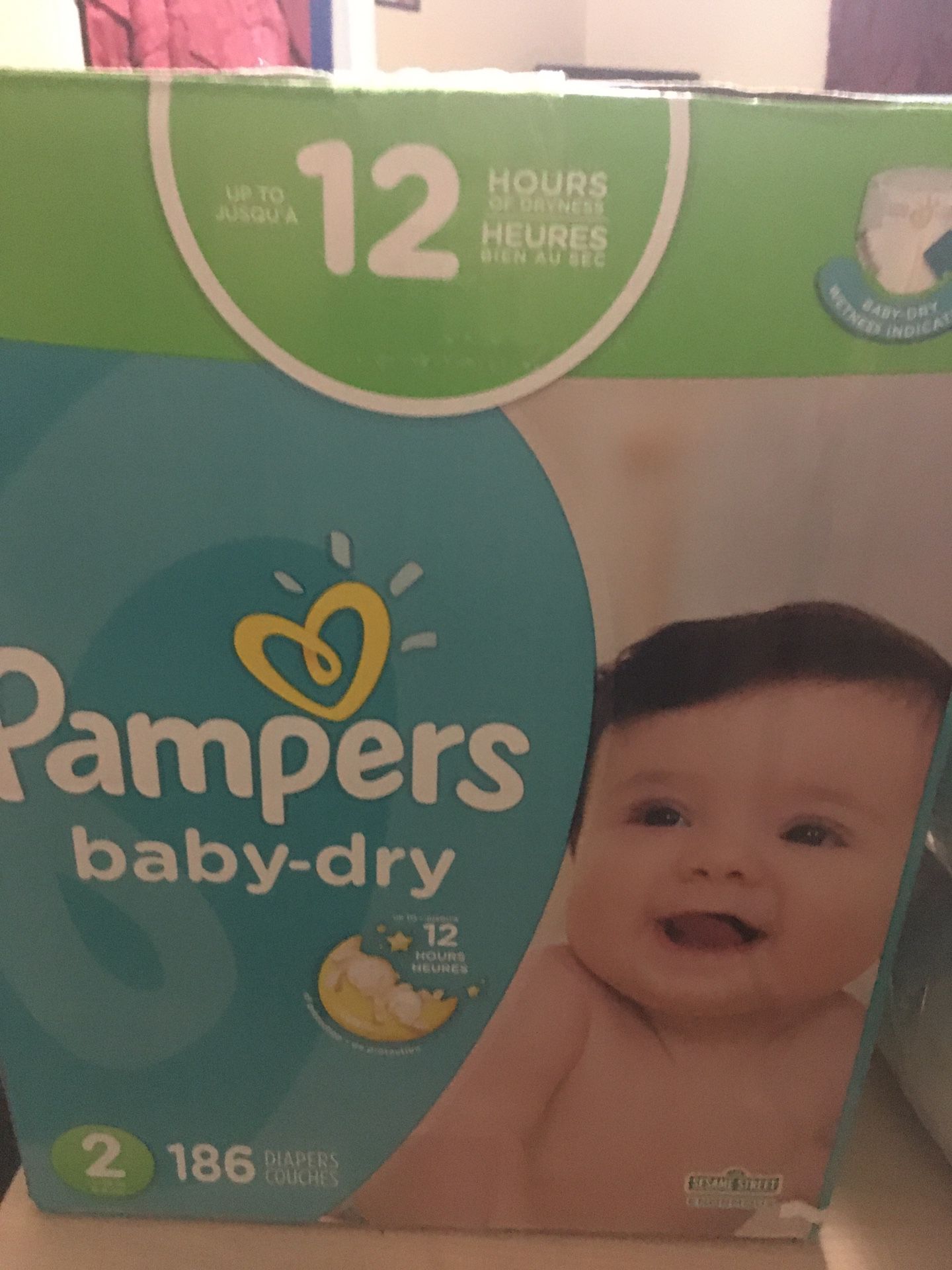 Pampers size 2 186 diapers