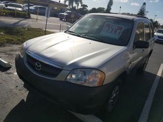 2300 cash esta Como nueva