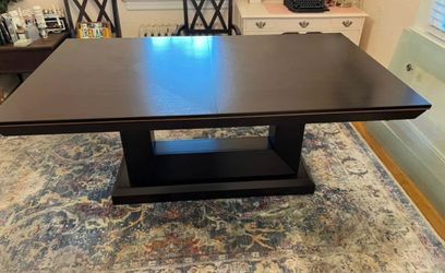 ELEGANT WOOD DINING TABLE