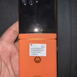 Moto RAZR 5G