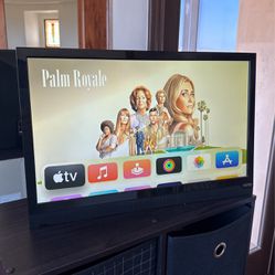 Vizio 16” Tv With Apple Tv 