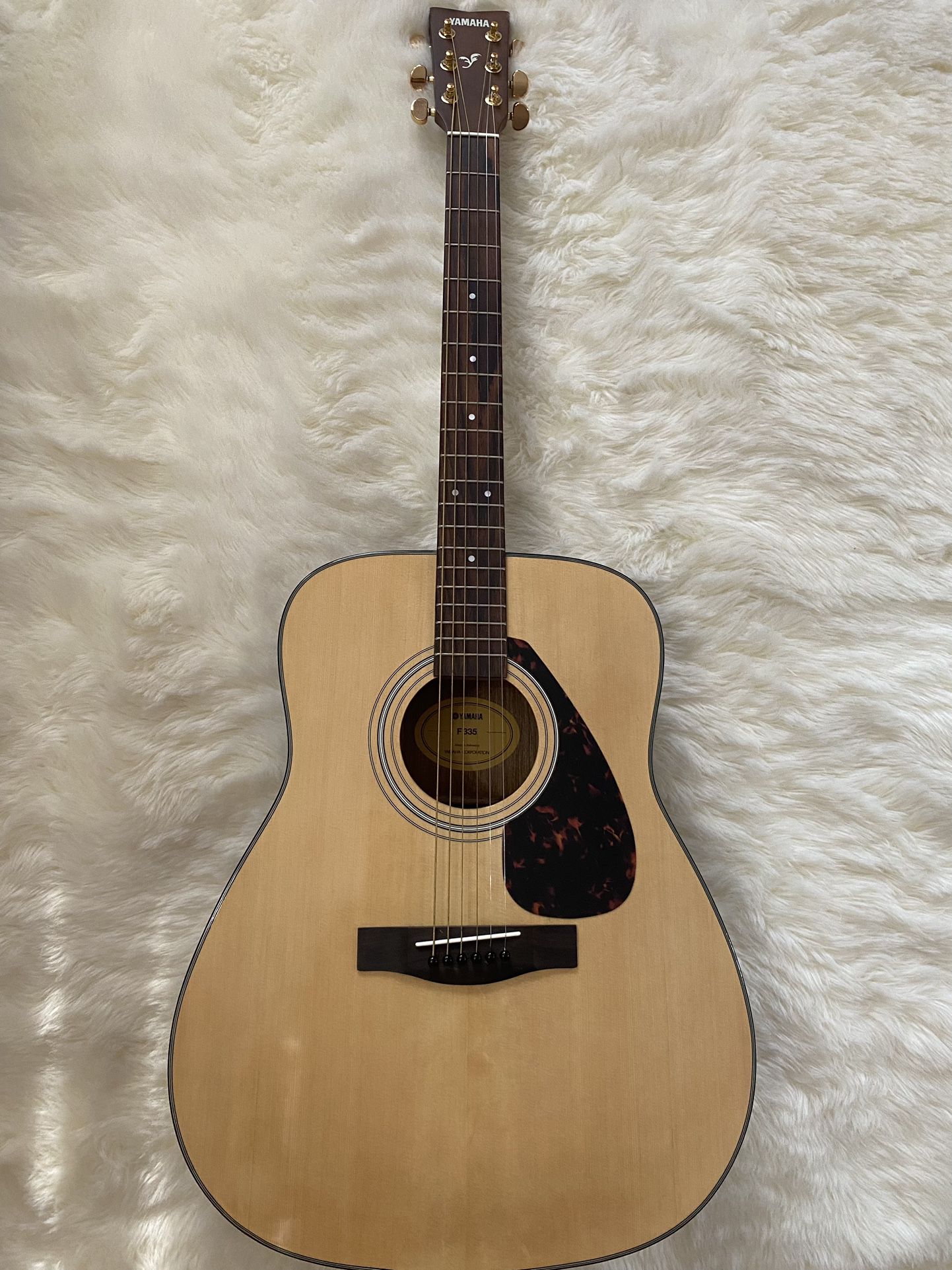 Yamaha F335 Acoustic Guitar - Natural
