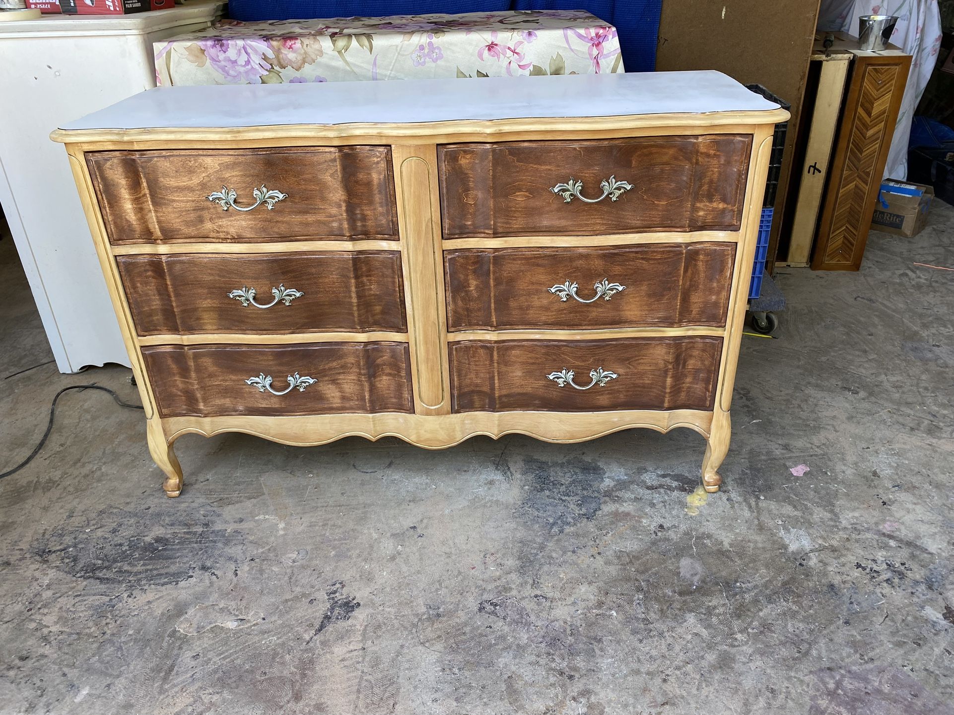 Dresser