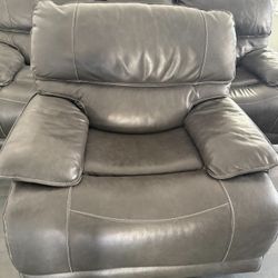 Simon Li (MathisHome) Reclining Couches Gray color full set triple,double,single couches