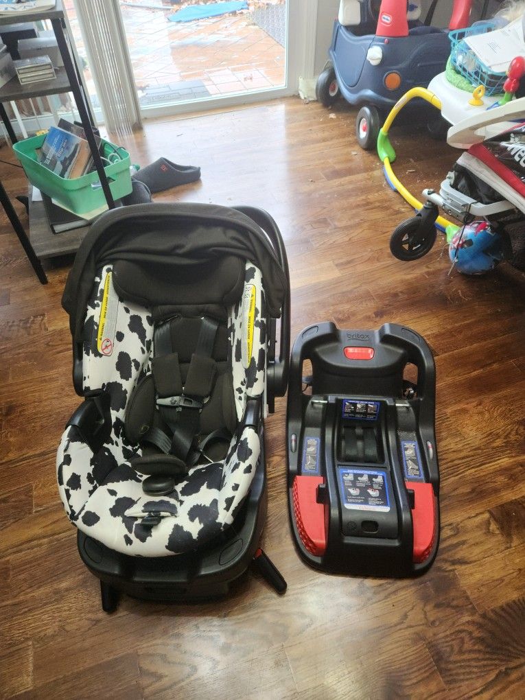 Britax B-Safe 35 Gen 2 Car Seat In Cow Pattern In Great Condition