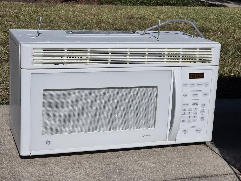 Microwave GE Spacesaver