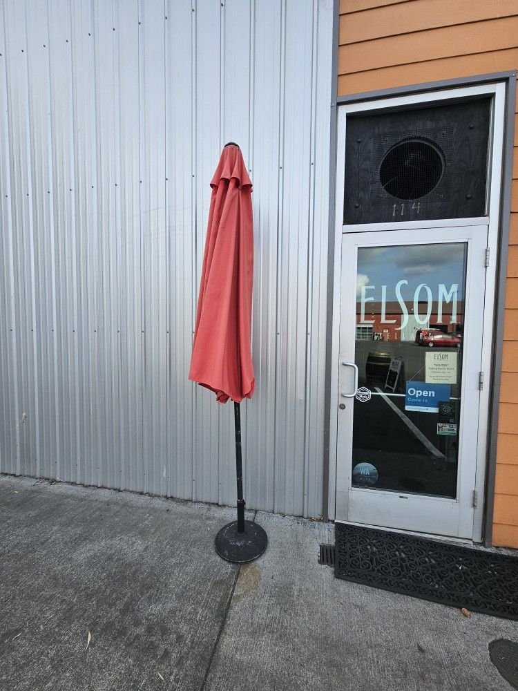 Lots Of Things For Sale At Moving Sale In SODO