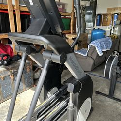 Nordic track  free stride trainer fs7i