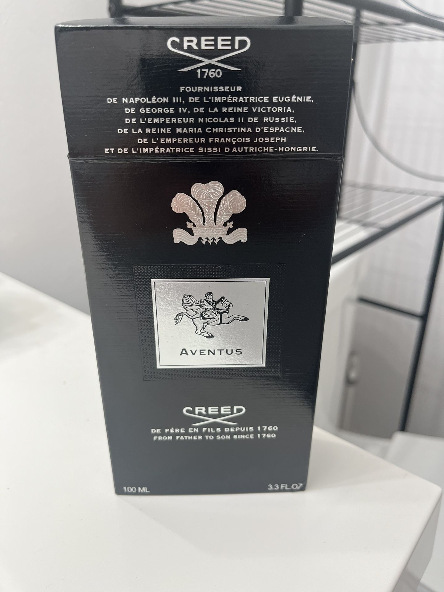 Creed Aventus Great Winter Sent With Wood In It