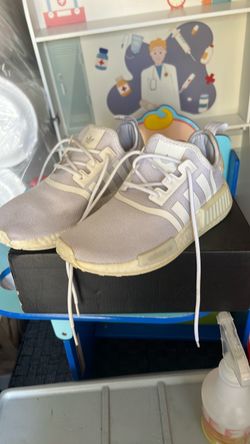 Ladies 51/2 Adidas