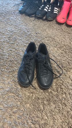 Turf tiempo shoes 8.5