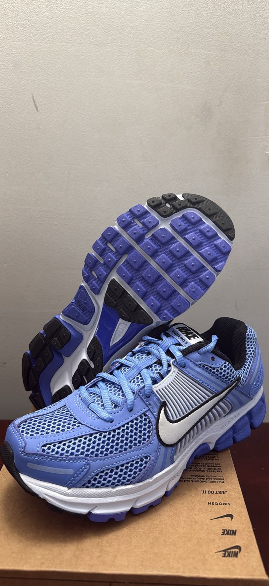 Nike Vomero 5 Women’s 8.5 Brand New