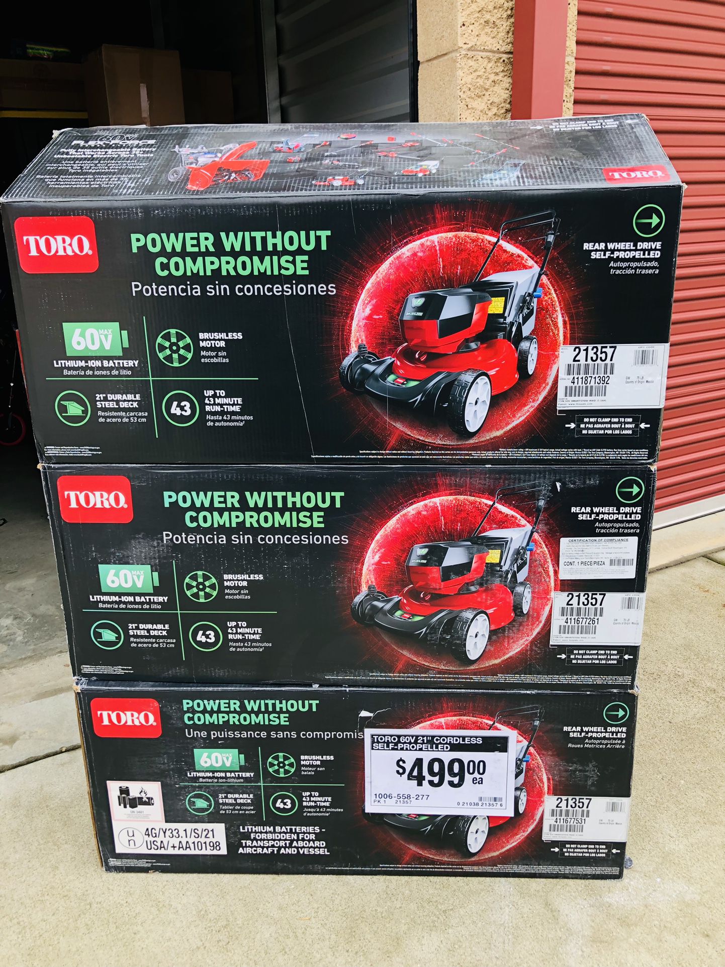 BRAND IN BOXES!! TORO 21” SELF PROPELLED REAR WHEEL DRIVE 60 VOLT BATTERY POWERED FLEX FORCE POWERFUL LAWNMOWER KITS !! NEW AND COMPLETE 