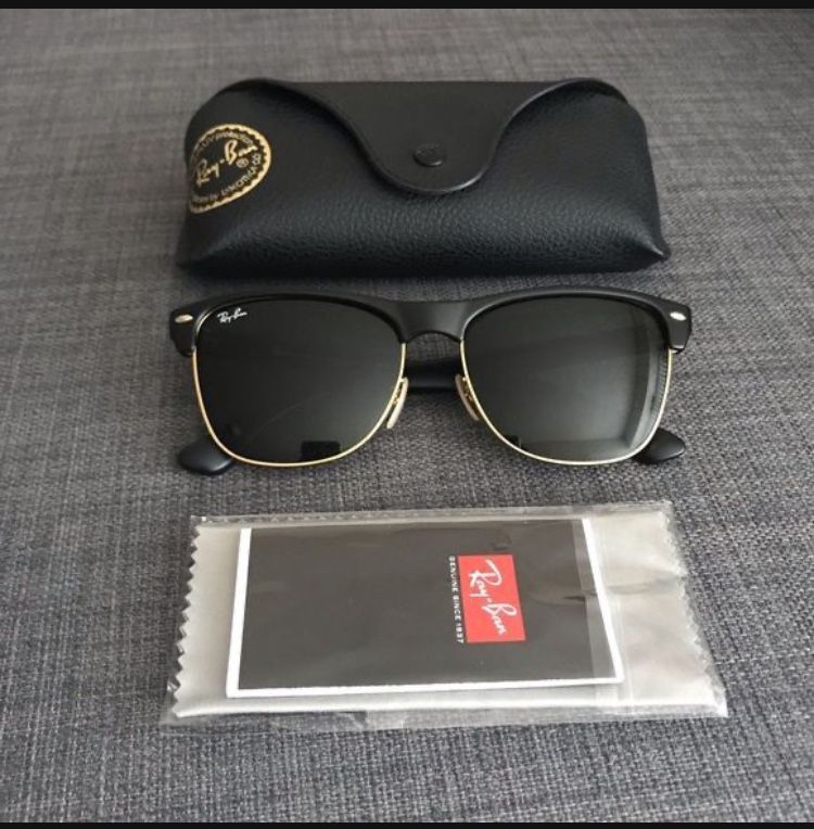 Luksus Onkel eller Mister Håndfuld NEW Clubmaster Oversized 57mm RayBan Sunglasses with original Ray Ban  Packaging for Sale in El Monte, CA - OfferUp
