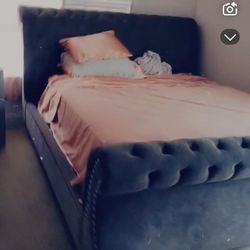 King Size Bed And Mattress 