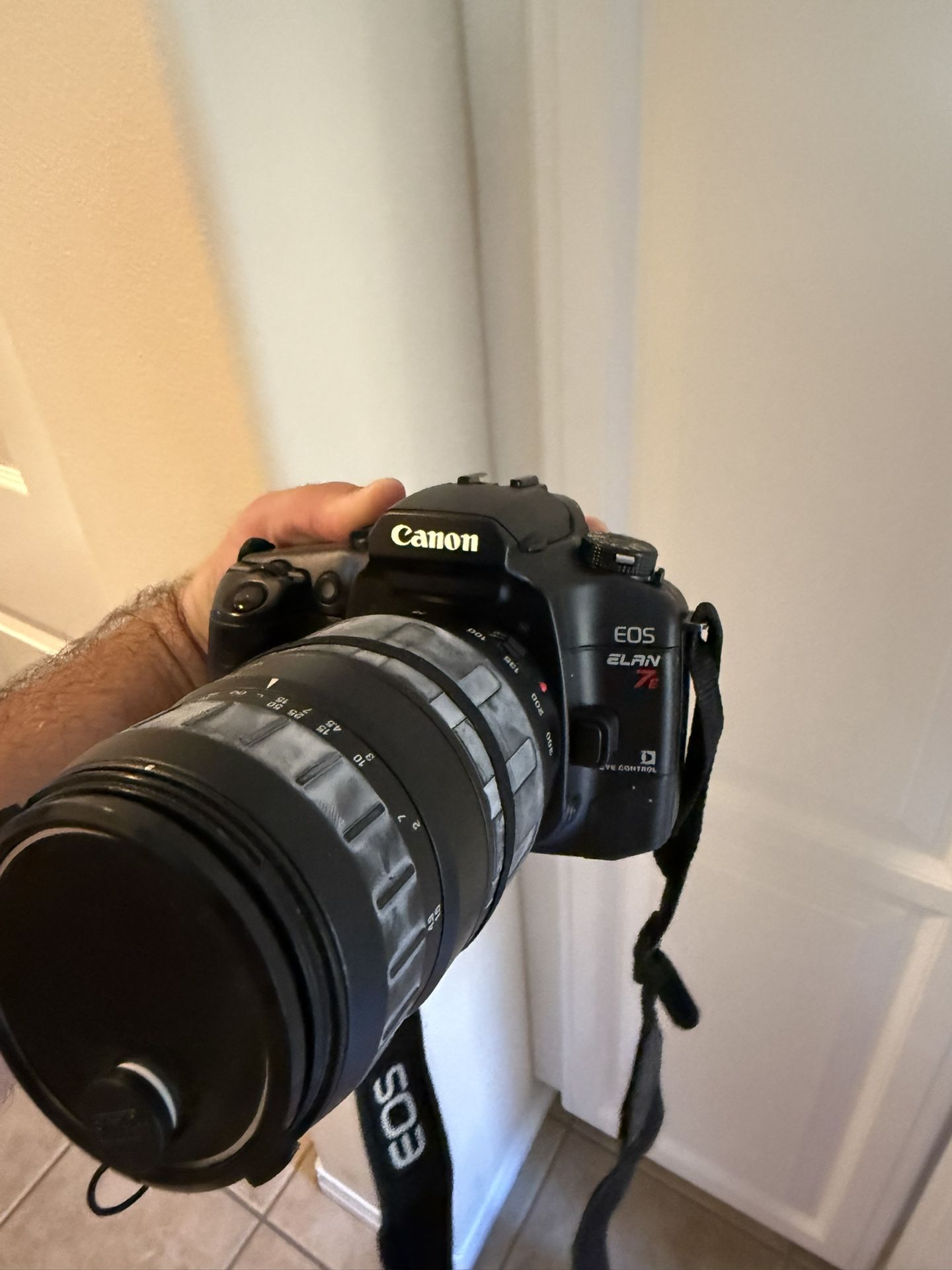 Canon Elan 7e 35mm Slr Camera