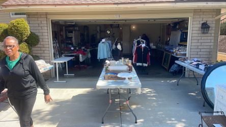 Garage sale 7am -2 Pm