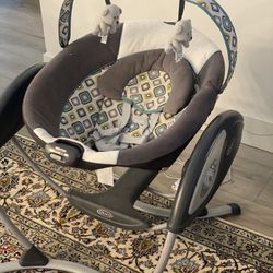 Graco Glider LX Baby Swing 