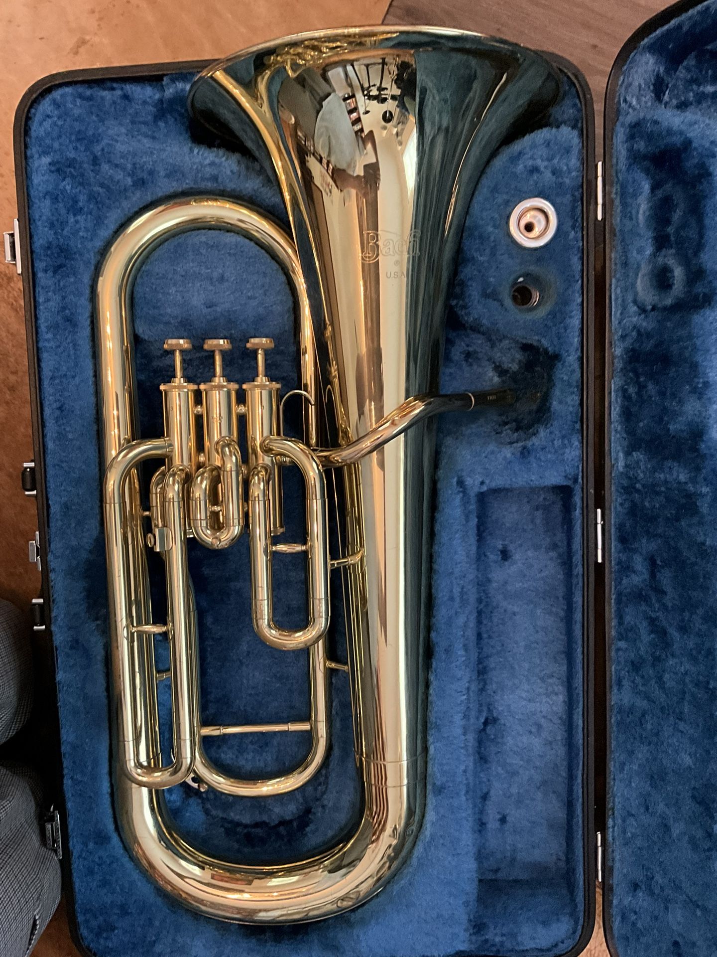 Vincent bach U.S.A standard euphonium 3 valve