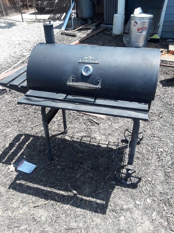 River Grille bbq grill