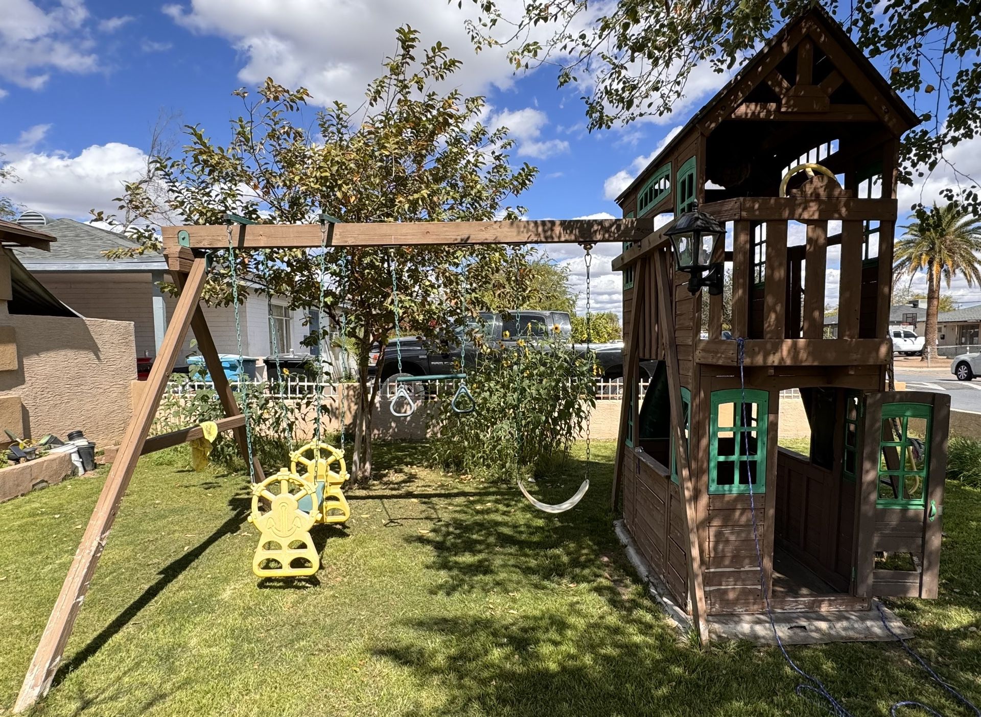 Outdoor PlaySet / Treehouse 