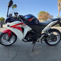 Honda CBR 250R Motorcycle 