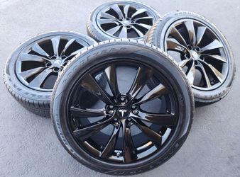 19" Tesla Model S Cyclone Gloss Black OEM Wheels And Tires