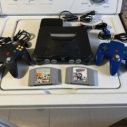 Nintendo 64 N64 w/ 2 Fun Games , 2 Controllers , & All Cords 
