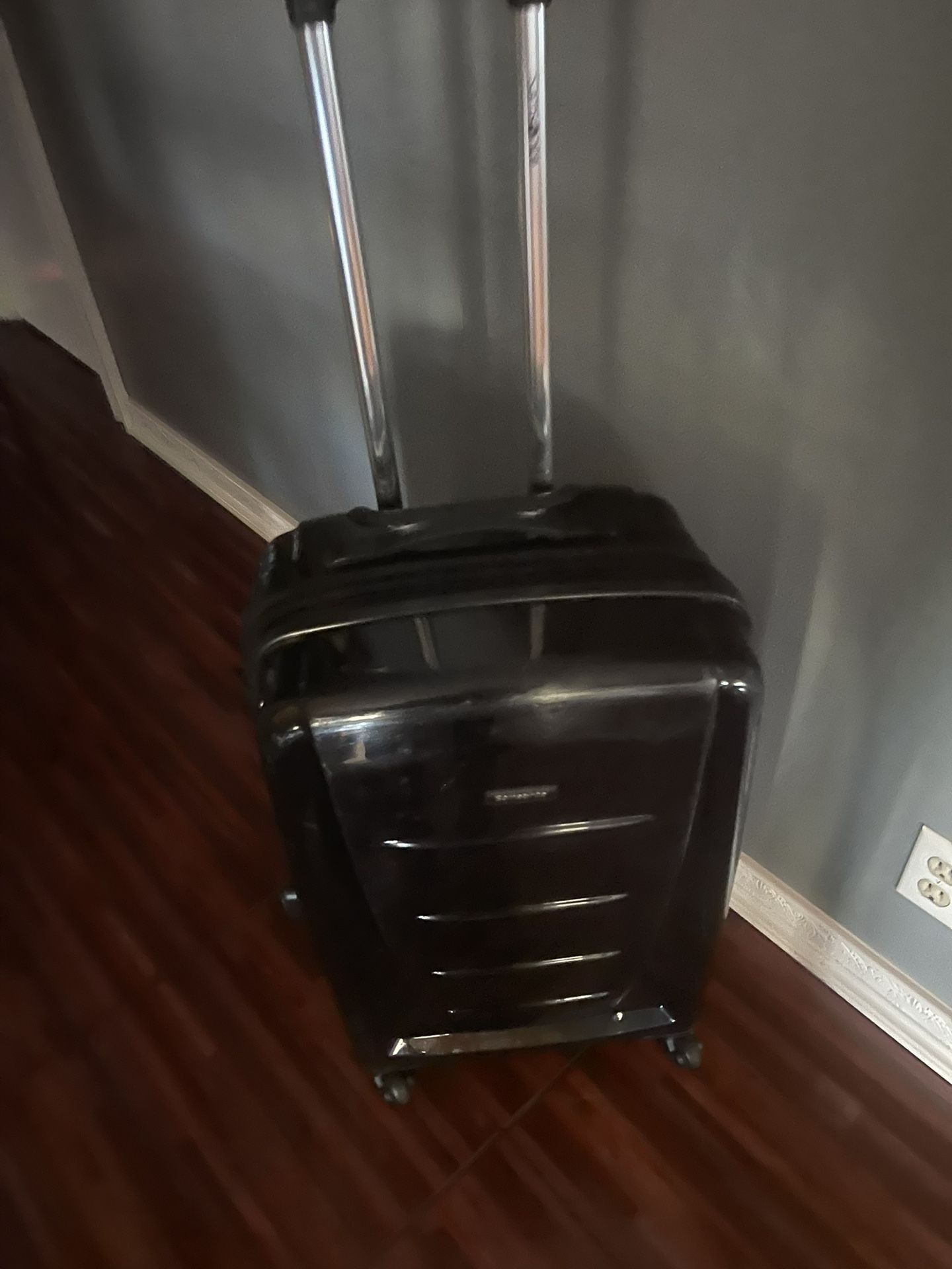 Carry On Luggage 24”