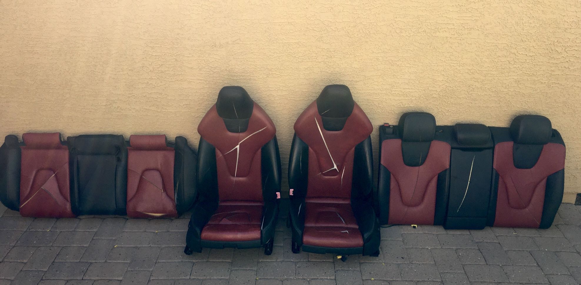 Audi S4 Seats (Black/Magma Red)