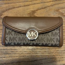 Michael Kors MK Monogram Large 8” L Wallet In Great Condition