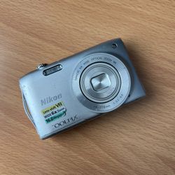 Nikon Coolpix S3300 16.0 MP Silver Digital Camera