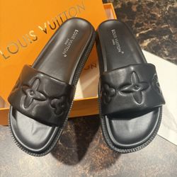 Women's slippers Louis Vuitton