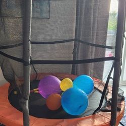 Kids trampoline 