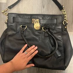 Micheal Kors Purse