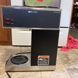 Bunn VPR 12 Cup Pourover Coffee Brewer W 2 Warmers