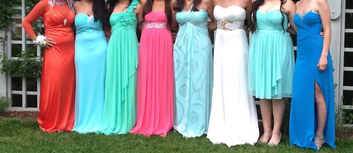 Prom or Evening Dress. Beautiful and Stunning Size 8 Only Worn Once.