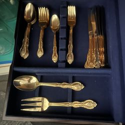 Service For 8 Flatware 
