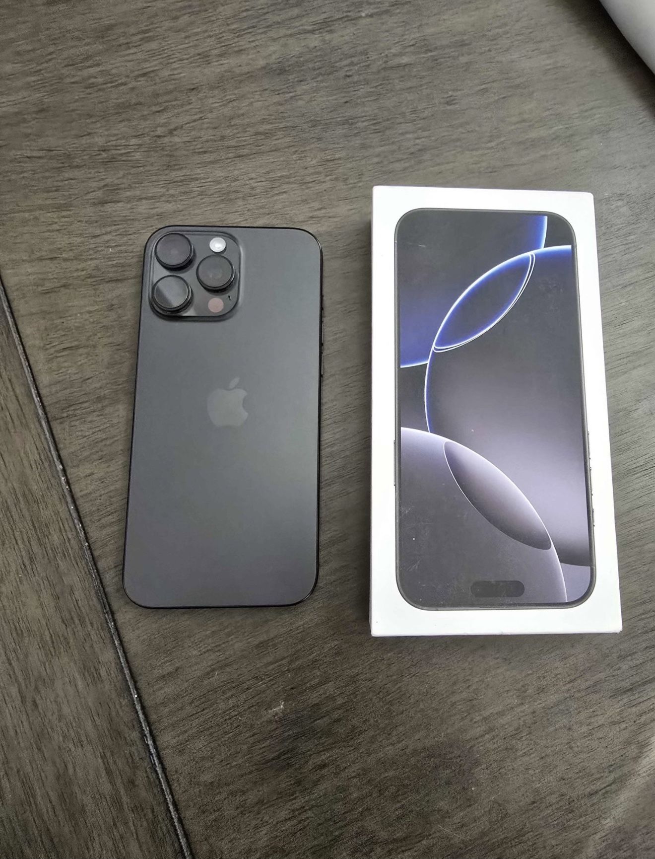 iPhone 16 Pro Max Unlocked