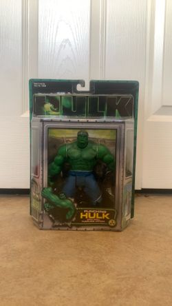 Toybiz Hulk punching wall action figure 2003