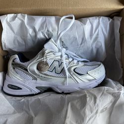 New Balance 530- M 5/ W 6.5